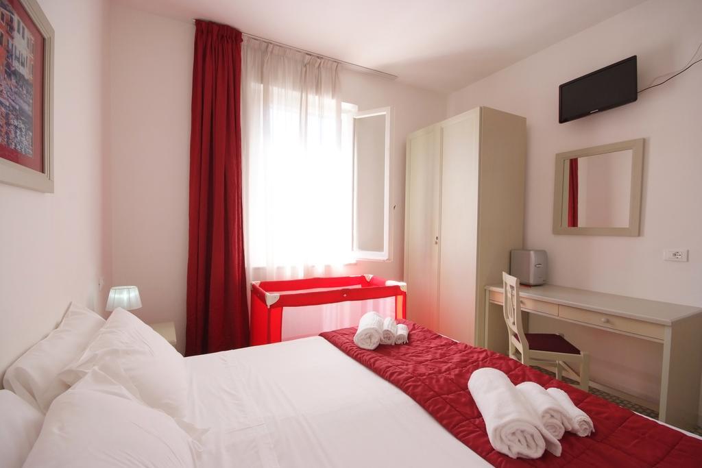 Albergo Dei 10 Colori Procchio  Exteriör bild